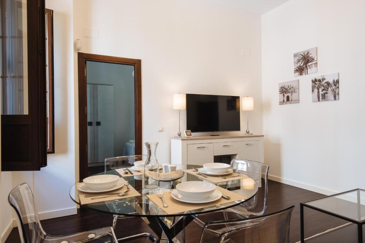 Apartamento Puerta Real - Free Parking เซบีญา ภายนอก รูปภาพ