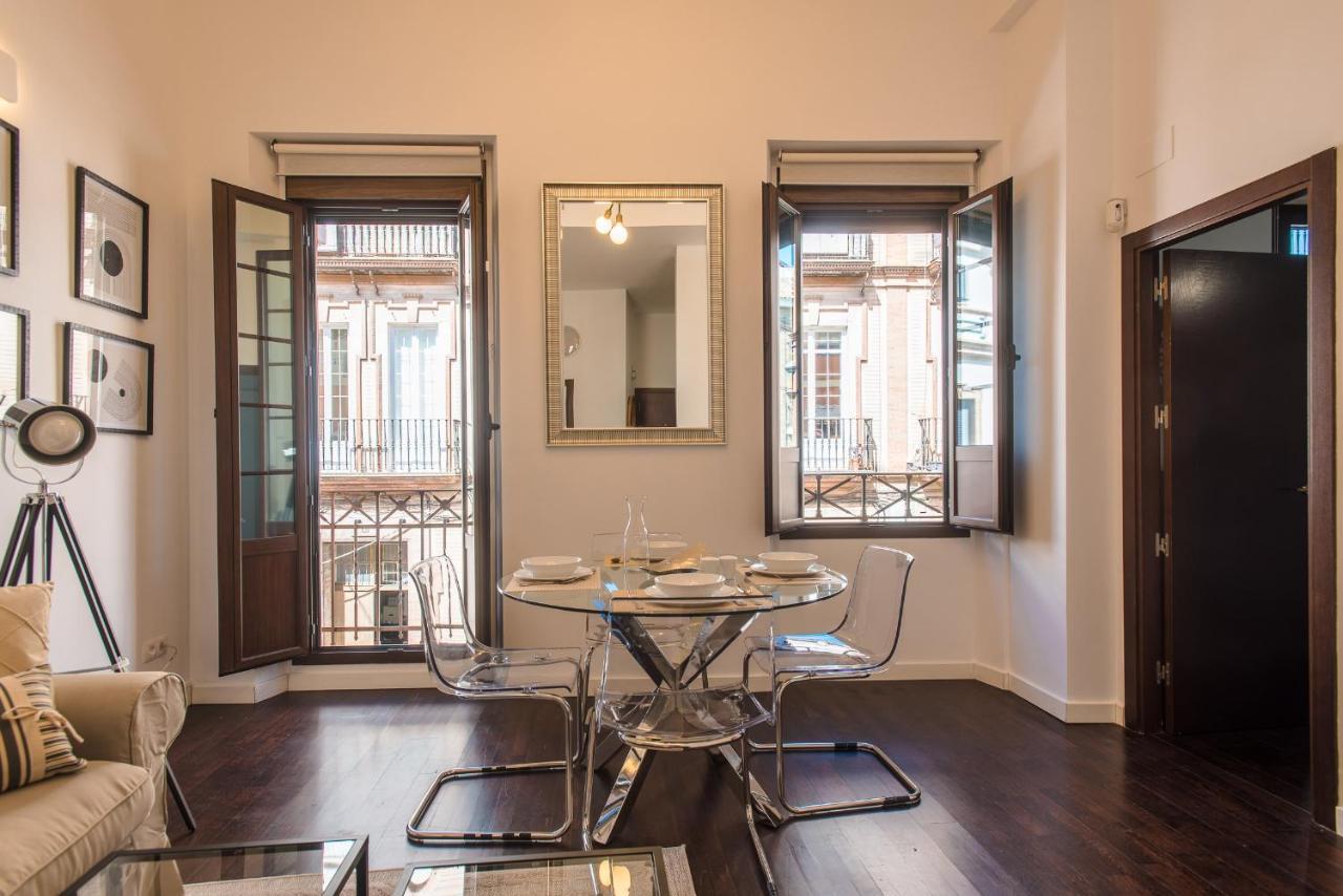 Apartamento Puerta Real - Free Parking เซบีญา ภายนอก รูปภาพ