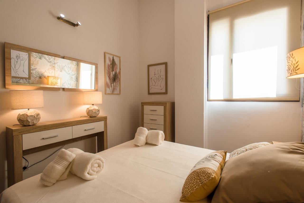 Apartamento Puerta Real - Free Parking เซบีญา ภายนอก รูปภาพ