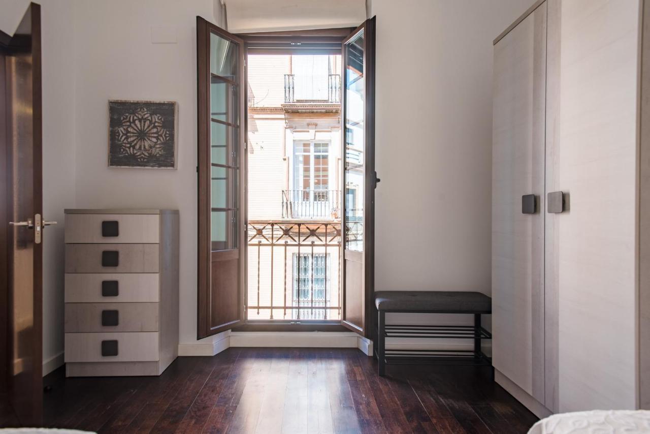 Apartamento Puerta Real - Free Parking เซบีญา ภายนอก รูปภาพ