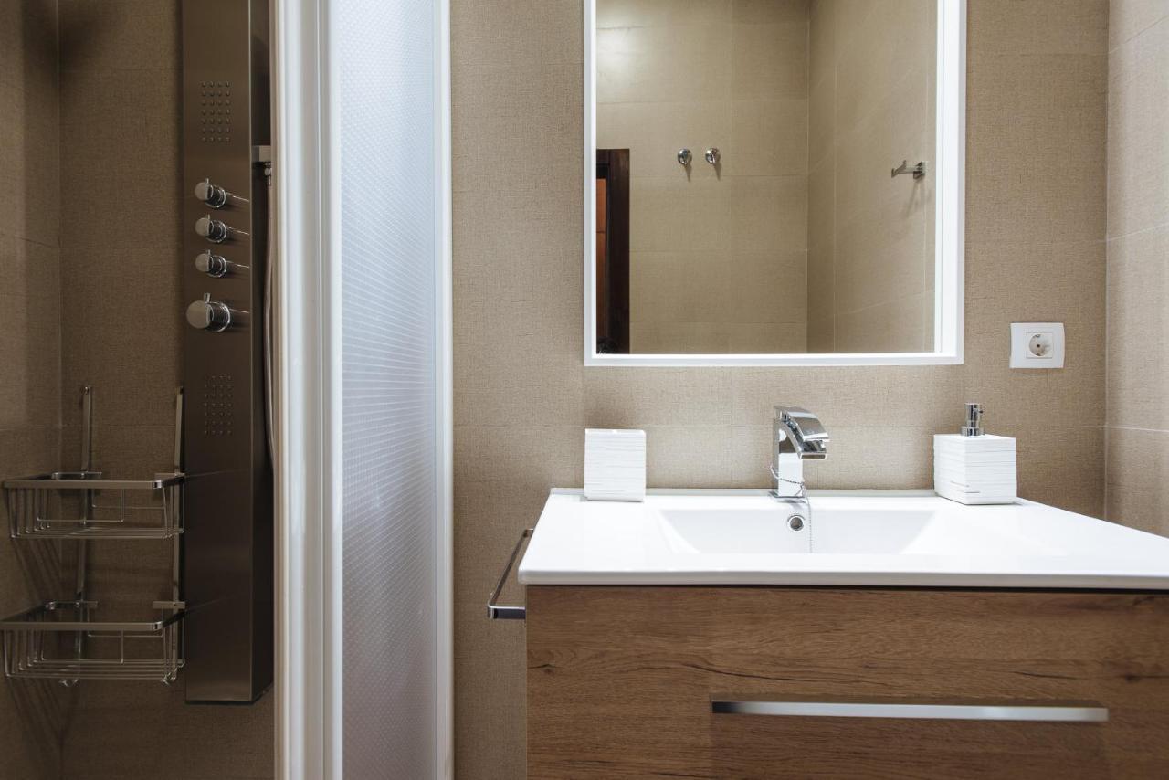 Apartamento Puerta Real - Free Parking เซบีญา ภายนอก รูปภาพ
