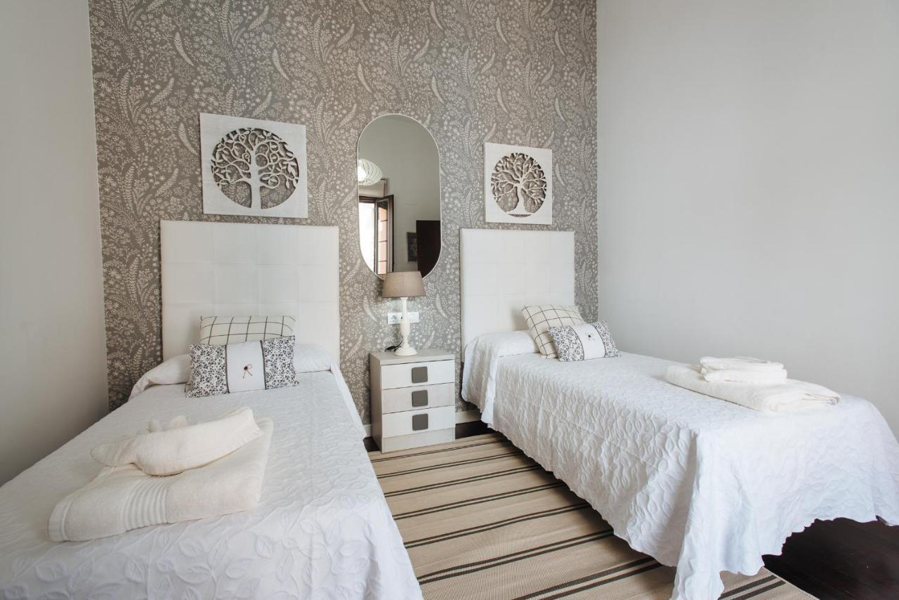 Apartamento Puerta Real - Free Parking เซบีญา ภายนอก รูปภาพ