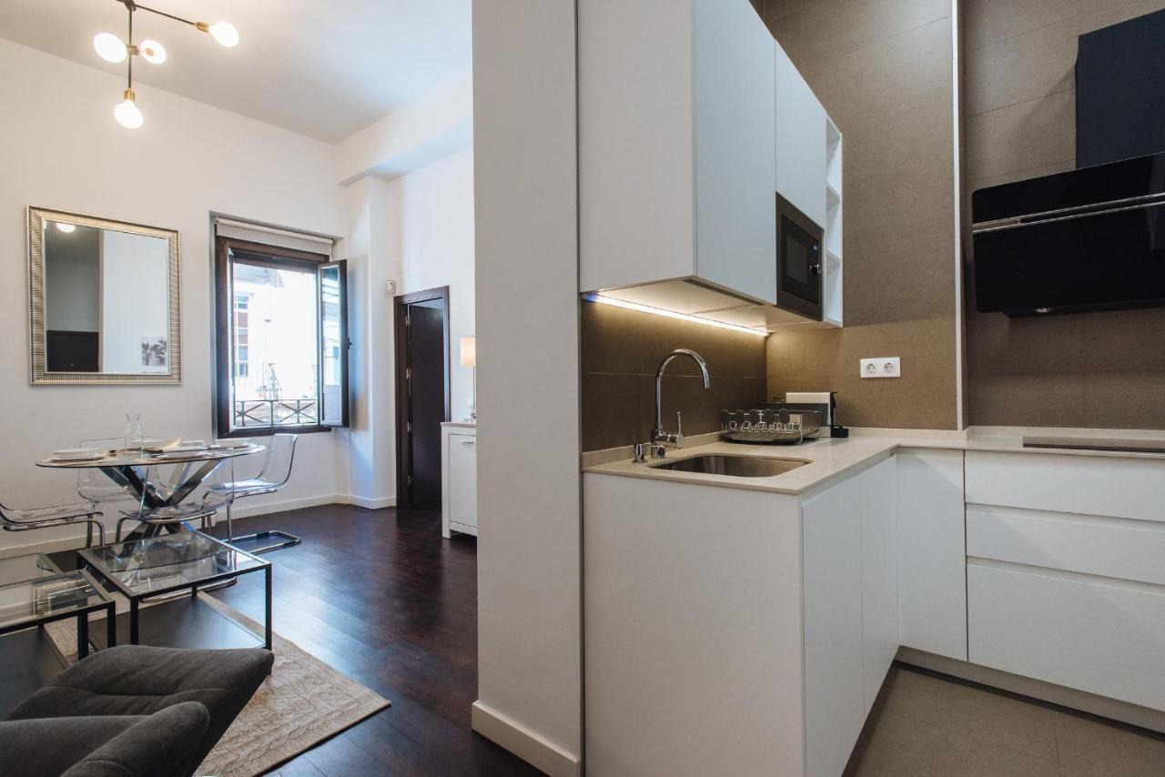 Apartamento Puerta Real - Free Parking เซบีญา ภายนอก รูปภาพ